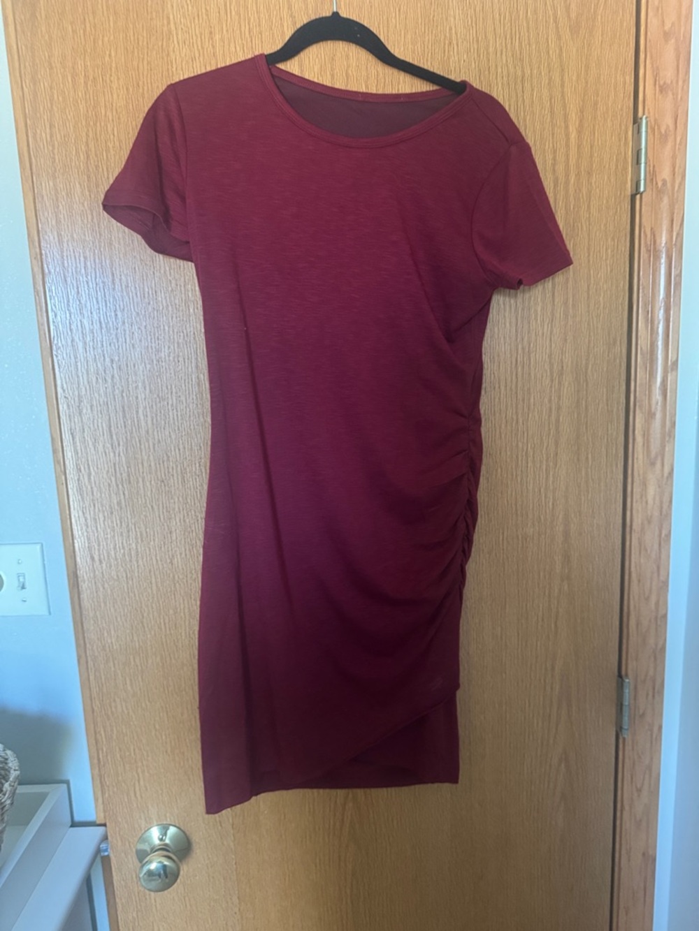Short Sleeve Ruched Side Dress in Deep Burgundy